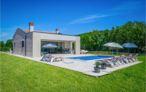 Amazing home in Trget with Outdoor swimming pool, WiFi and 3 Bedrooms